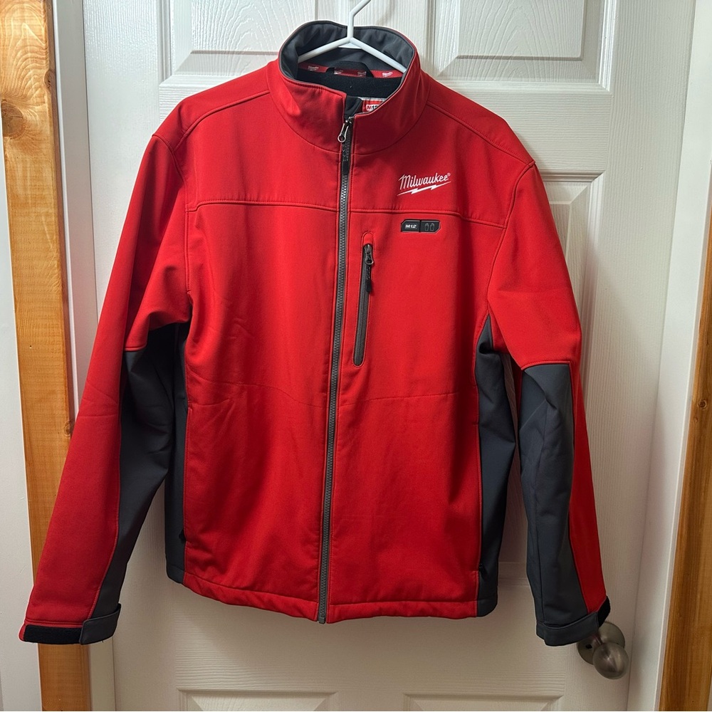 Milwaukee M12 Heated Toughshell Jacket 
Men’s Size Medium
Jacket & Charger ONLY